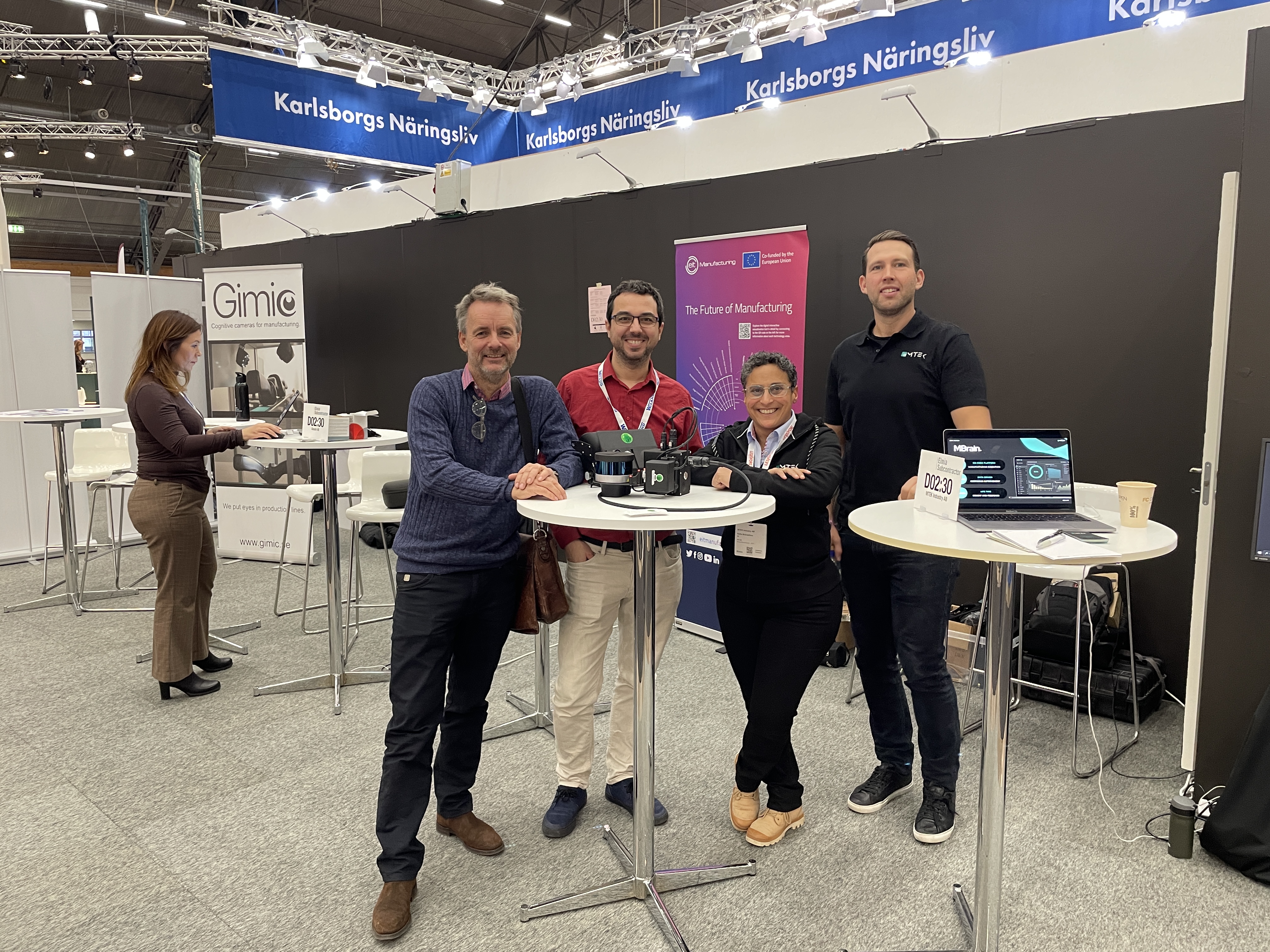 Cutting-edge tech companies create business opportunities for industry