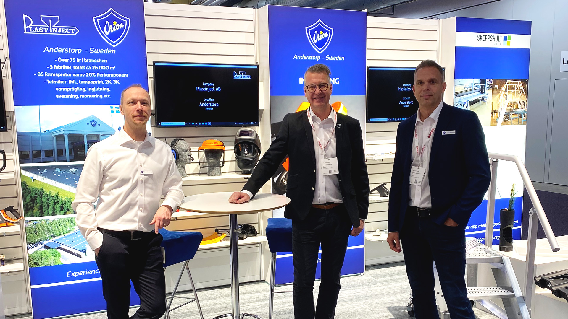 Two minutes before the fair closed